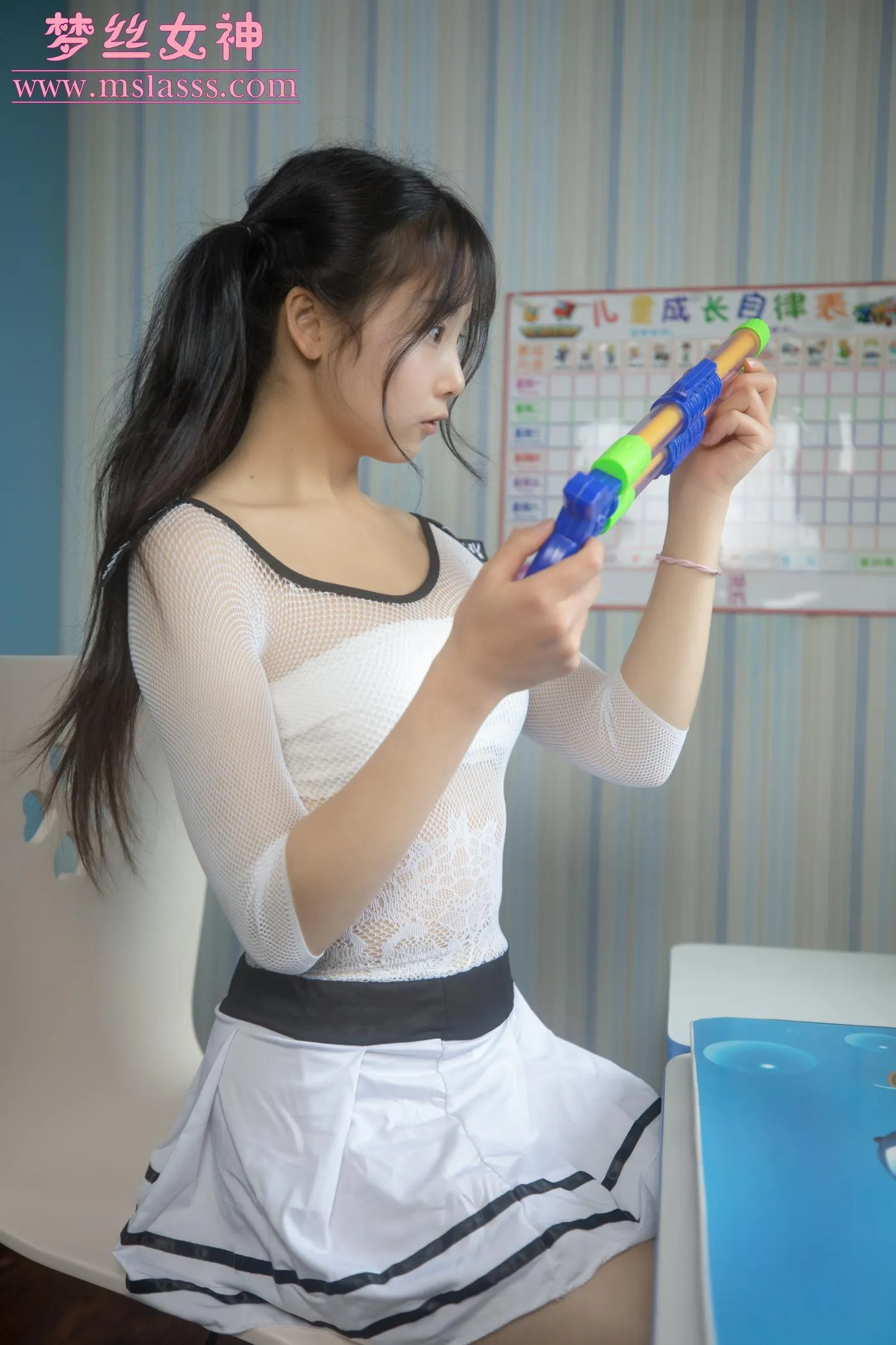 [MSLASS梦丝女神] 2020.12.24 NO.137 灵唯 双马尾杀 [64P]插图2